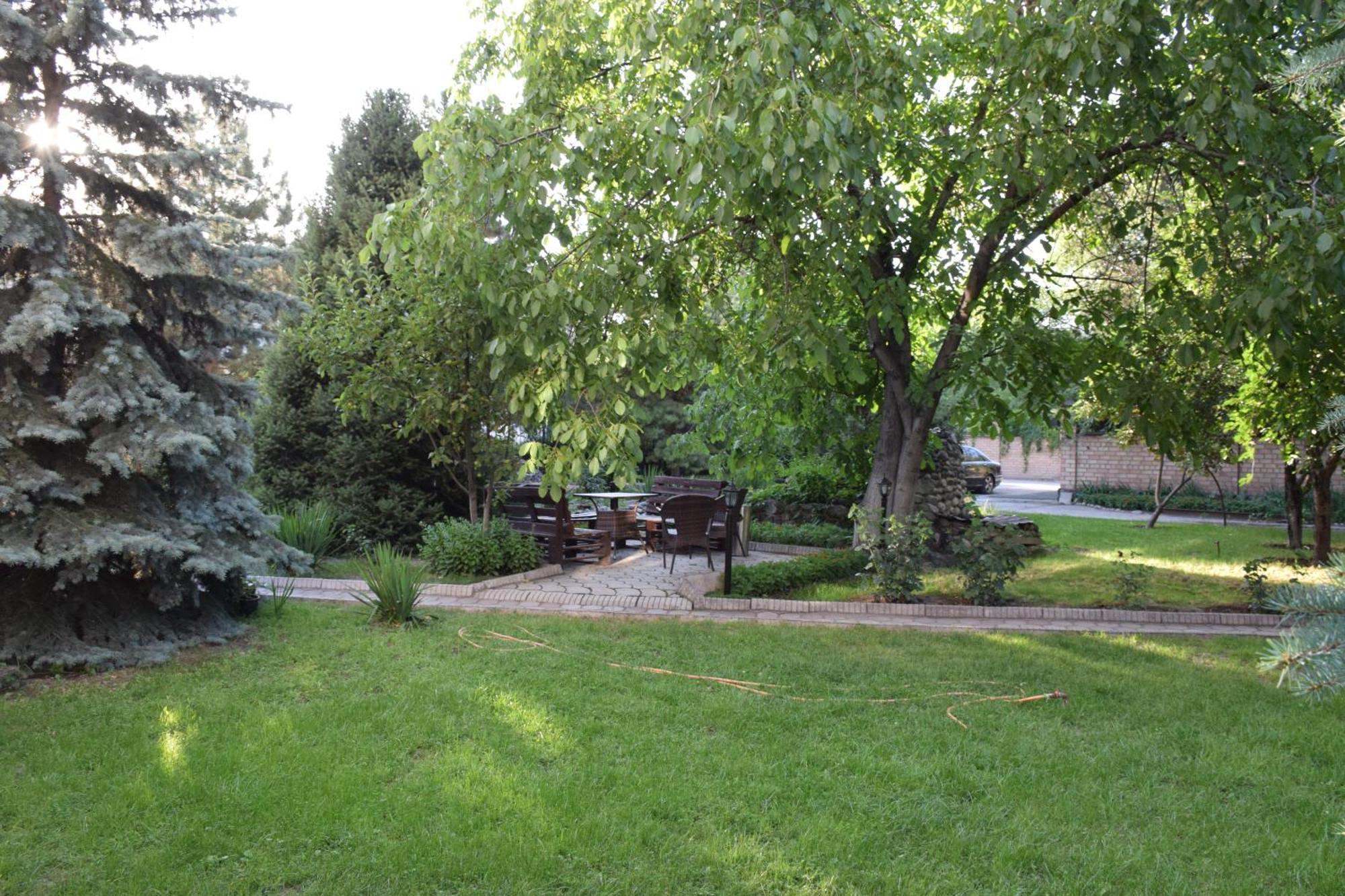 Silk Road Lodge Biszkek Zewnętrze zdjęcie